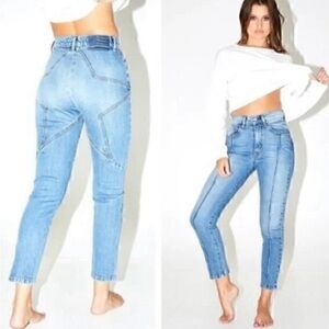 Revice Venus Crop in LightYear wash Star jeans Size 28.